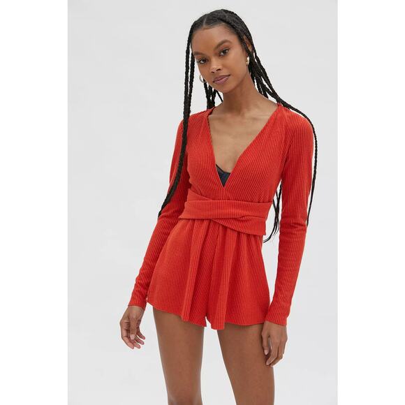UO Out From Under Hanna Twist Front Romper Red Small New - Picture 1 of 9